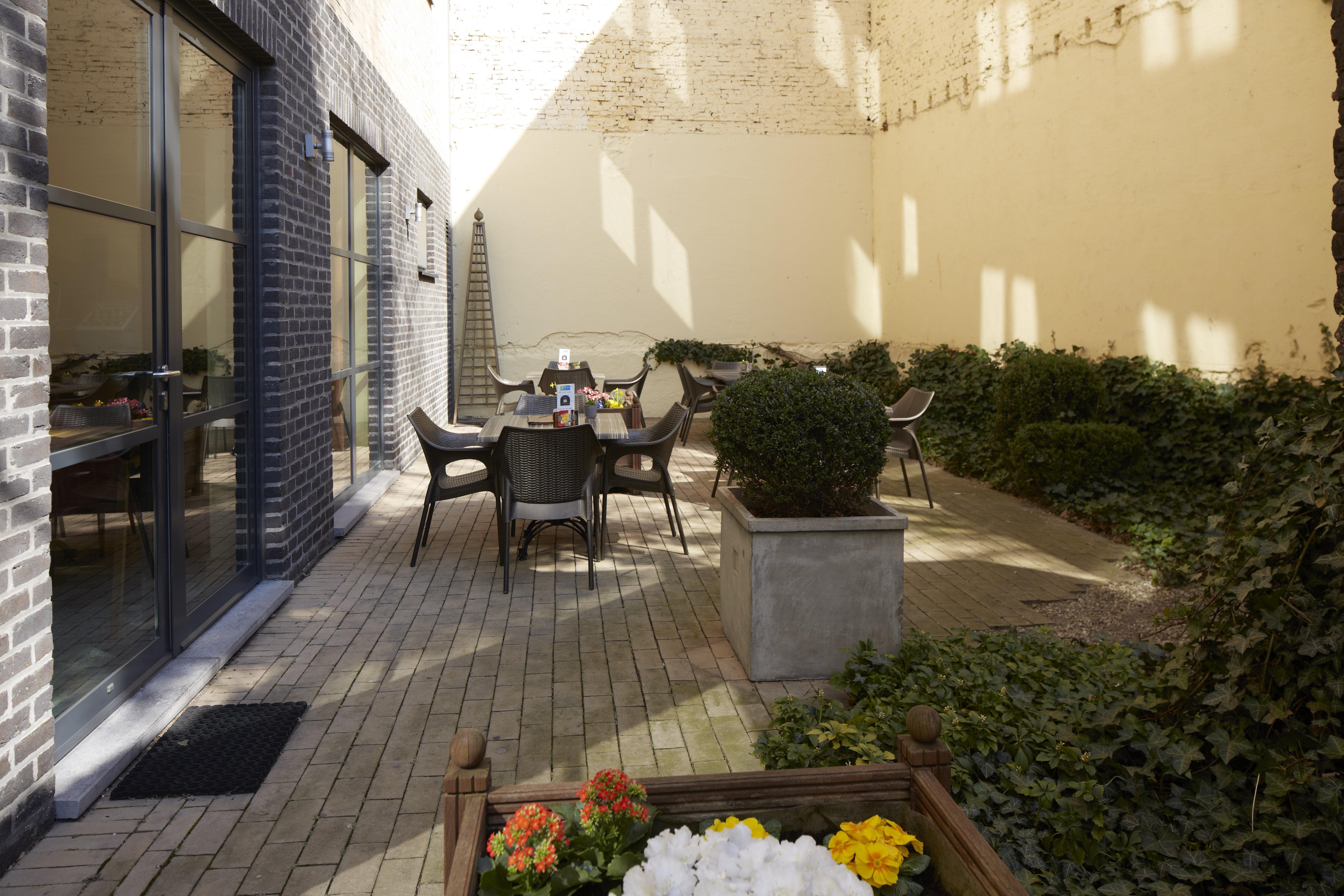 Holiday Inn Express Hasselt By Ihg Exterior foto