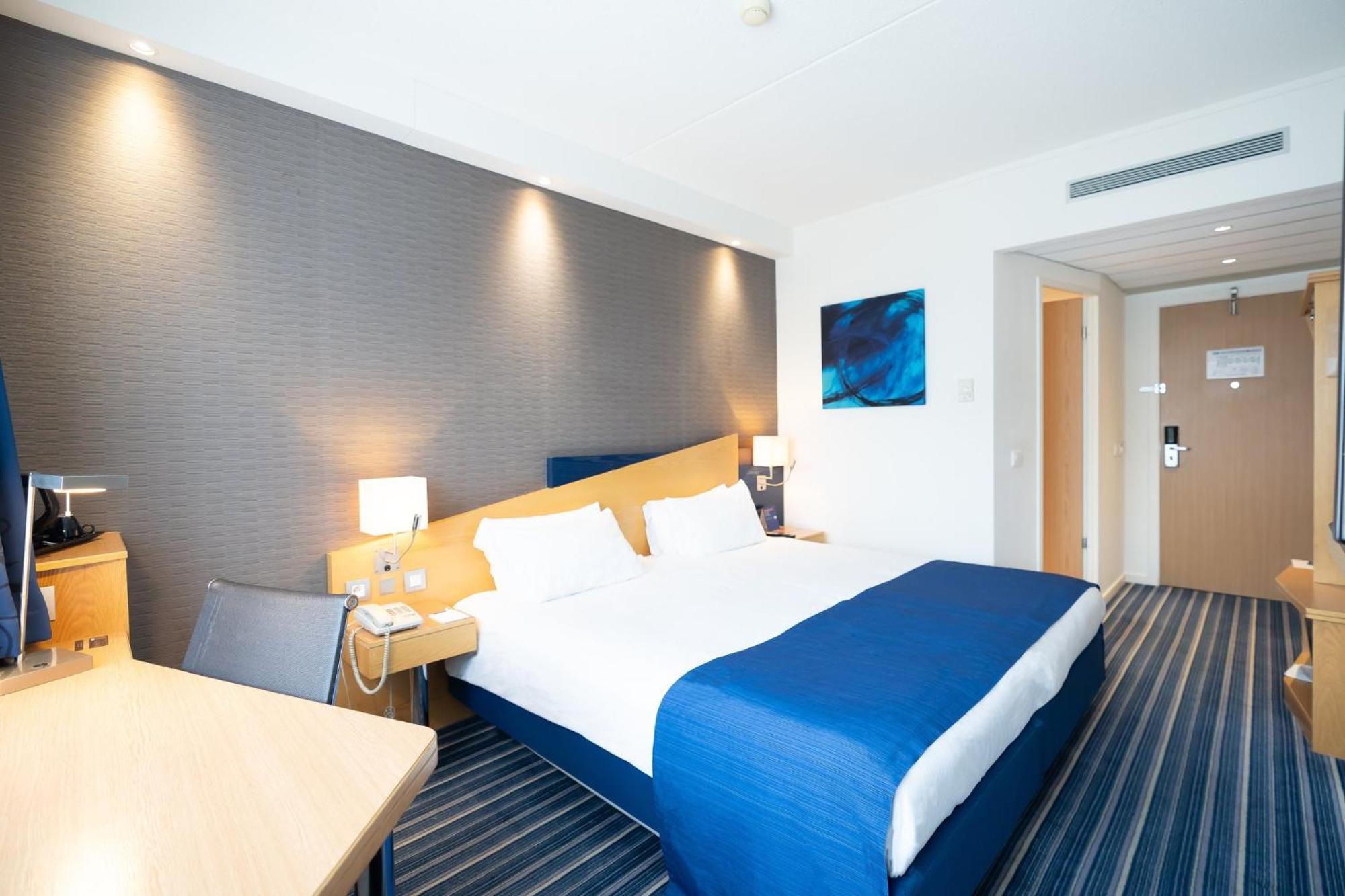 Holiday Inn Express Hasselt By Ihg Exterior foto