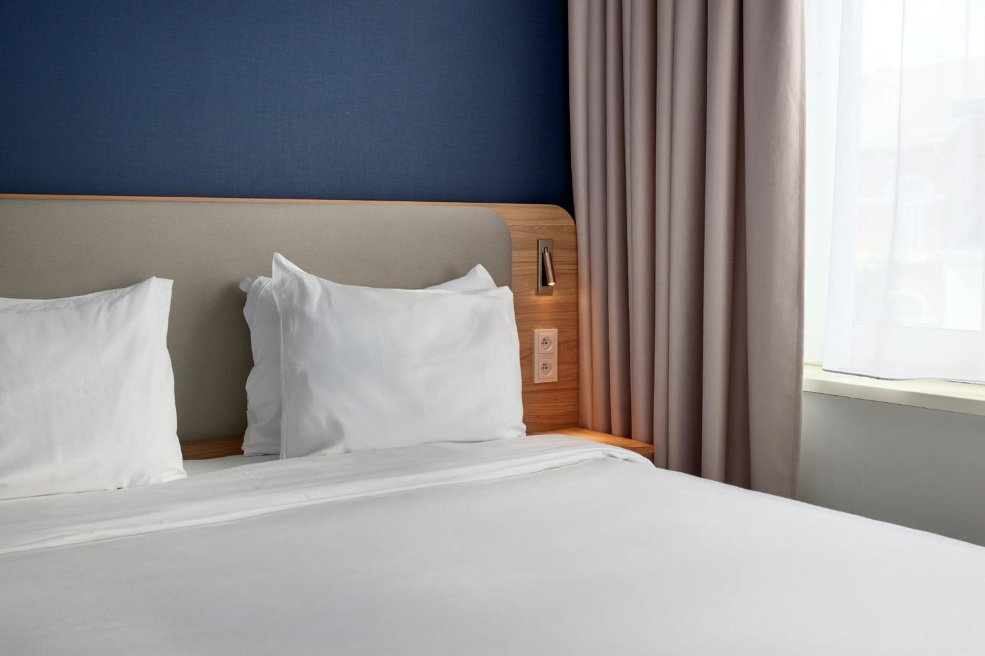 Holiday Inn Express Hasselt By Ihg Exterior foto