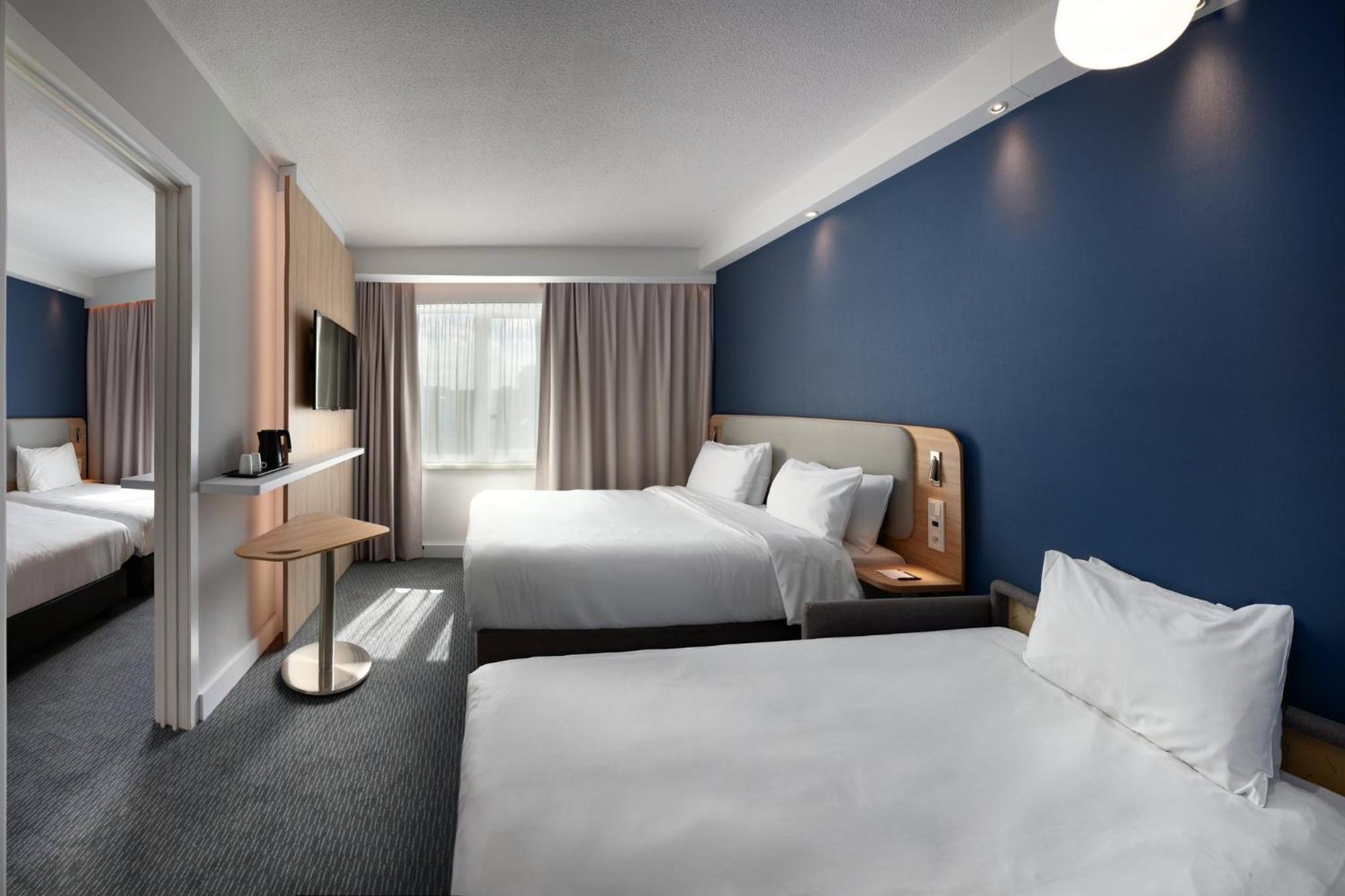 Holiday Inn Express Hasselt By Ihg Exterior foto