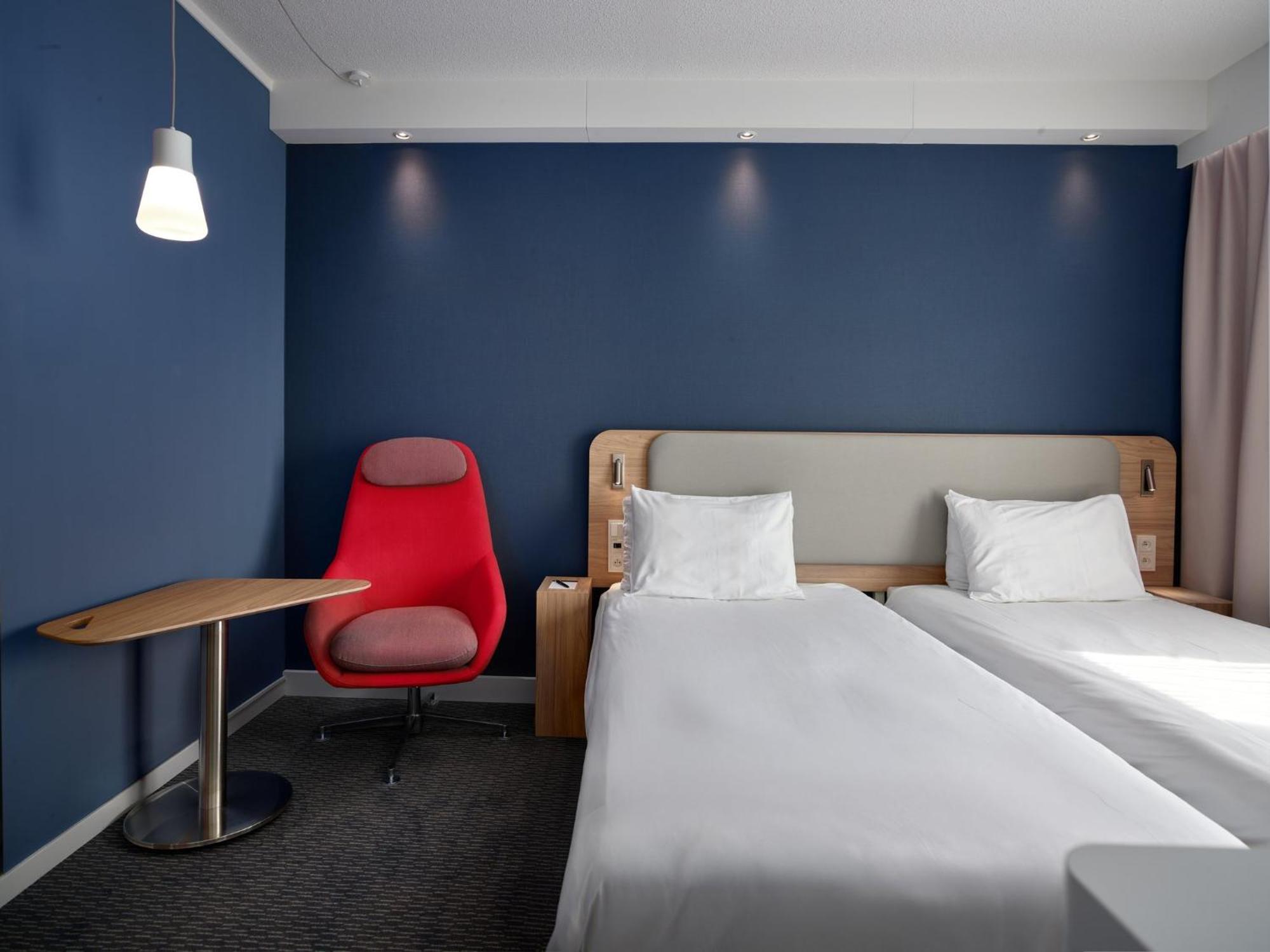 Holiday Inn Express Hasselt By Ihg Exterior foto